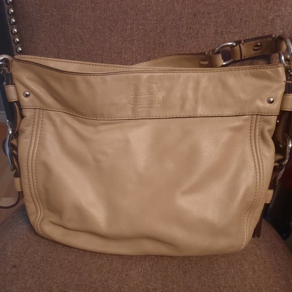 COACH Zoe Beige Leather Hobo Handbag Purse F12671 - Picture 1 of 8